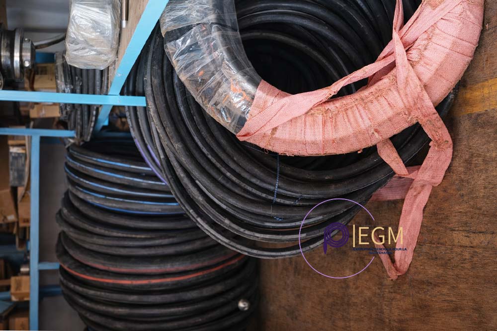 Flexible hydraulique haute pression renforcé