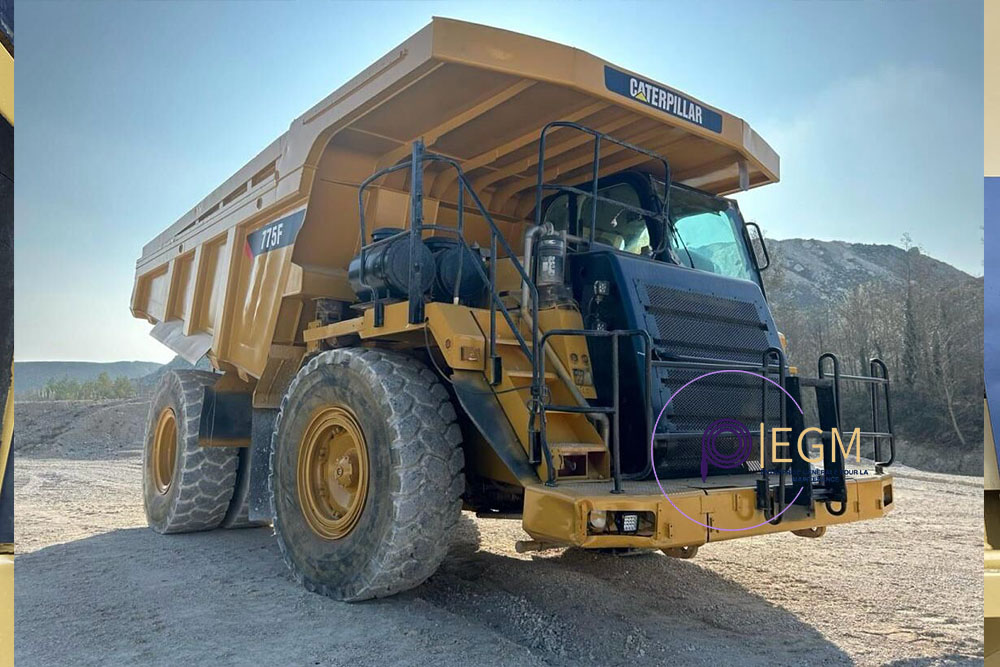 Camion Benne Articulé Caterpillar 775F – Location EGM